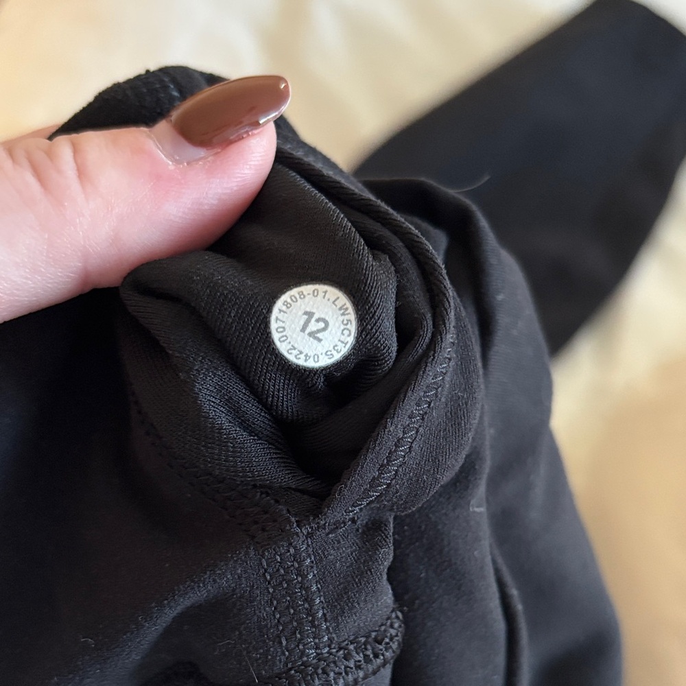 lululemon athletica Black Align Leggings - Picture 4 of 6